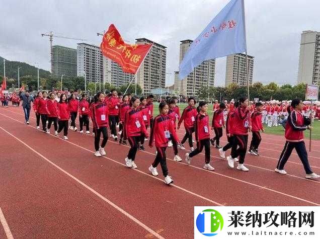 超級凌亂的校園運動會有彈窗亂象頻出