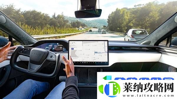 特斯拉FSD領(lǐng)跑自動(dòng)駕駛