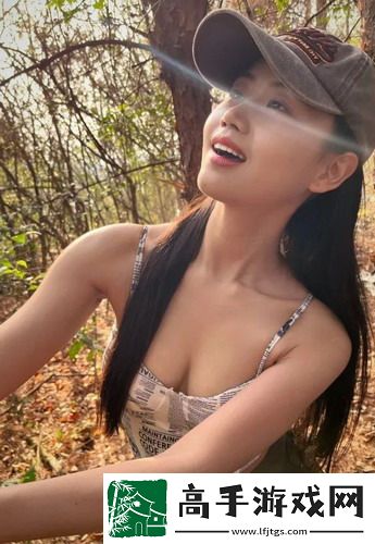《豐滿的女鄰居》三級-熱門話題深度評析：身邊的“偷窺”文化與現代社會的雙重鏡像！